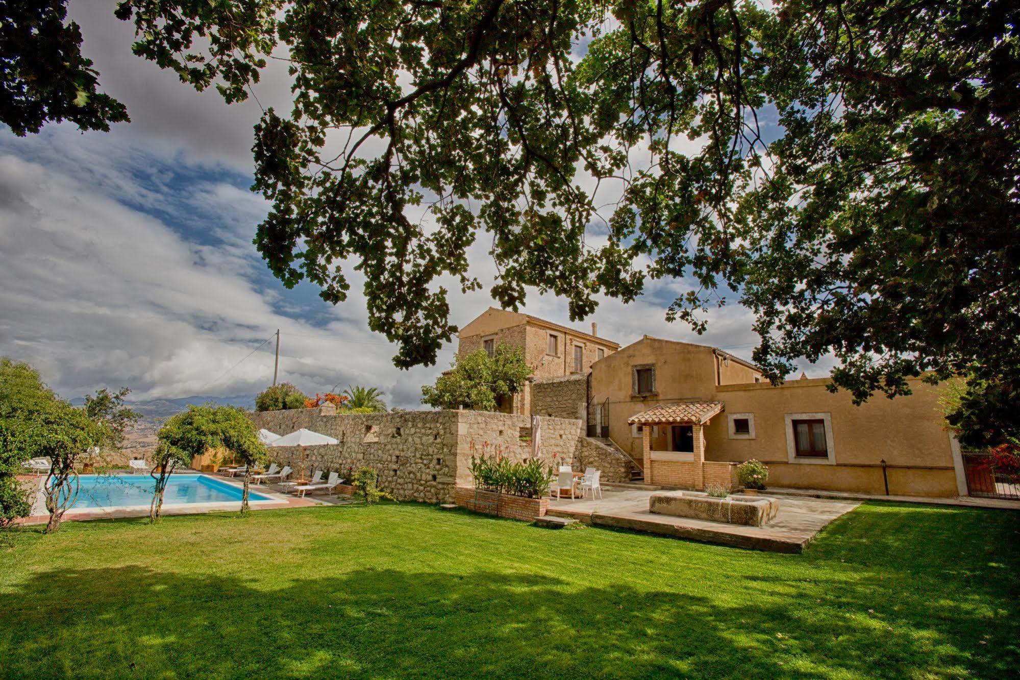 Farm stay Baglio San Pietro *